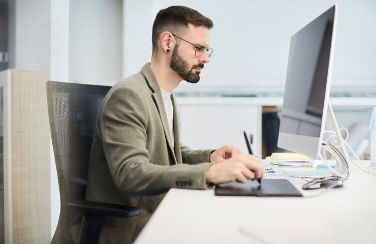 Persona al lavoro