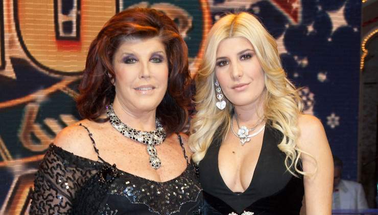 Patrizia & Giada De Blanck insultate