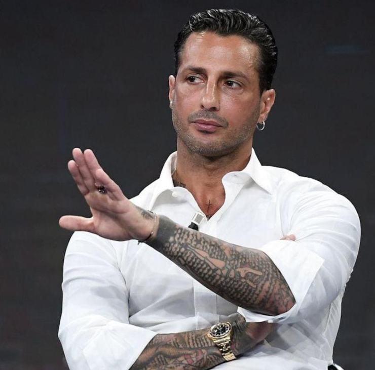Fabrizio Corona contro cantante