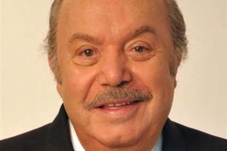 lino sorride