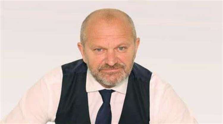 andre sorride