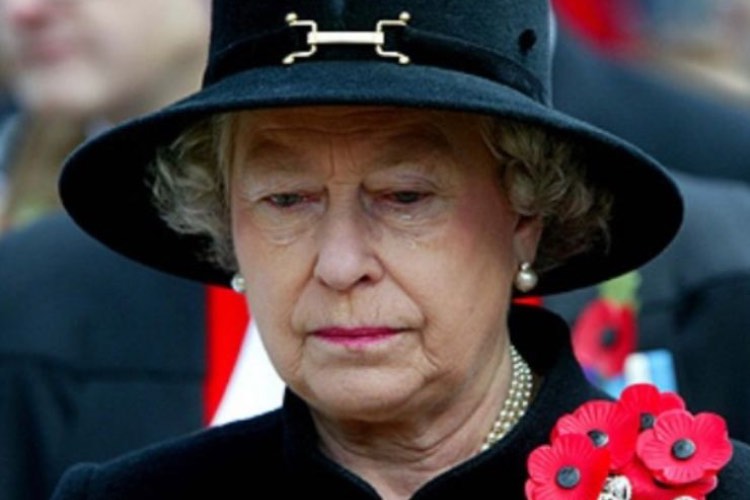 regina Elisabetta condizioni critiche