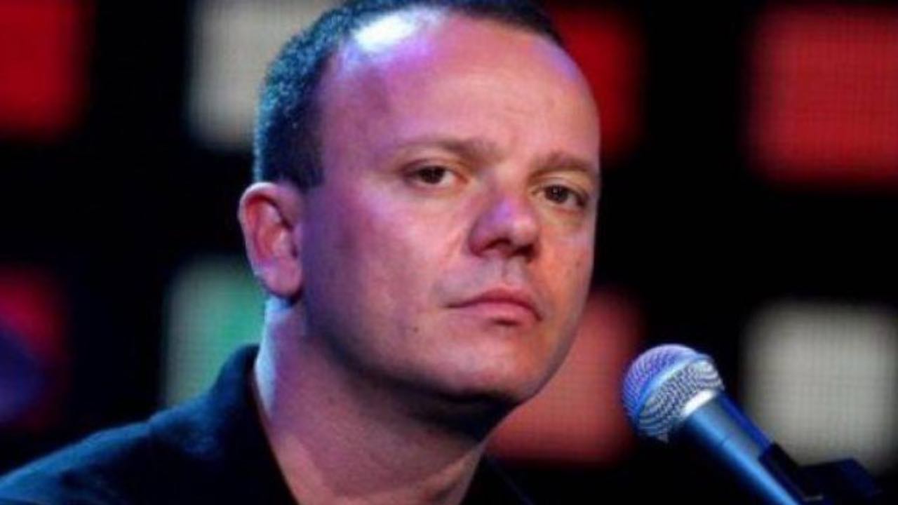 Gigi D’Alessio, Hospitalização antes do concerto: A triste verdade emerge – Democrata