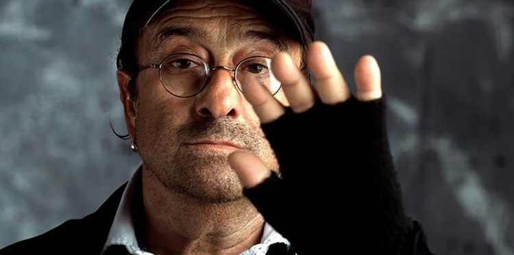 lucio dalla mano