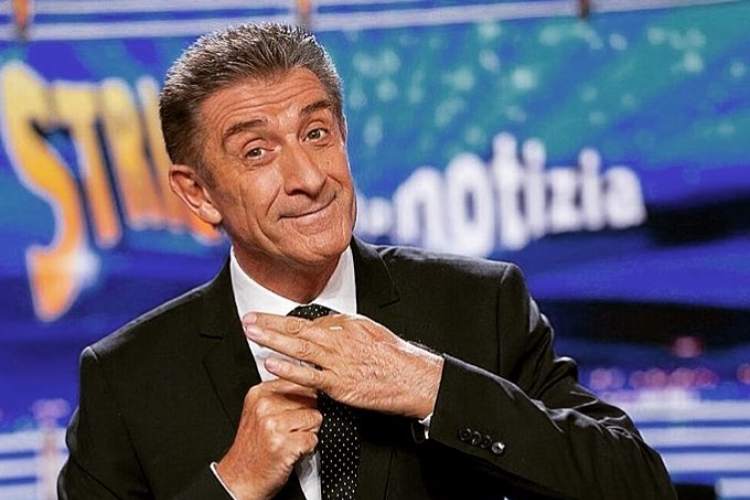 enzo sorride