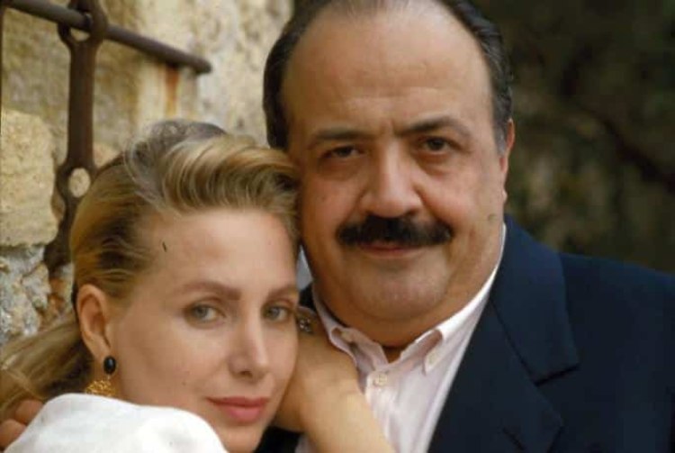 “Matrimonio crollato in pezzi”: il tradimento di Maurizio Costanzo “Matrimonio crollato in pezzi”: il tradimento di Maurizio Costanzo