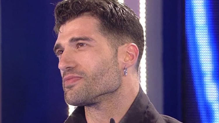 Michael Terlizzi, dramma impensabile dopo il successo in tv | Una malattia invalidante Michael Terlizzi, dramma impensabile dopo il successo in tv | Una malattia invalidante