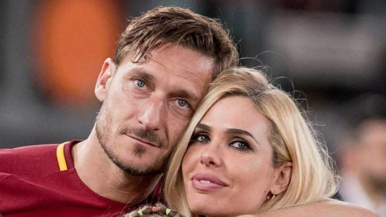 Francesco Totti e Ilary-20221011 - ildemocratico.com