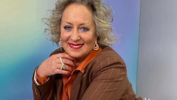 Carolyn Smith sorride