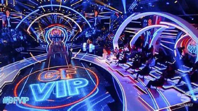 Scandalo GfVip, il messaggio da pelle d’oca: “… purtroppo si è tolta la vita” | Fan sconvolti Scandalo GfVip, il messaggio da pelle d’oca: “… purtroppo si è tolta la vita” | Fan sconvolti