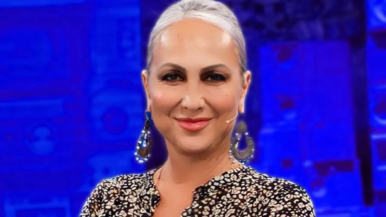 Alessandra Celentano sorride