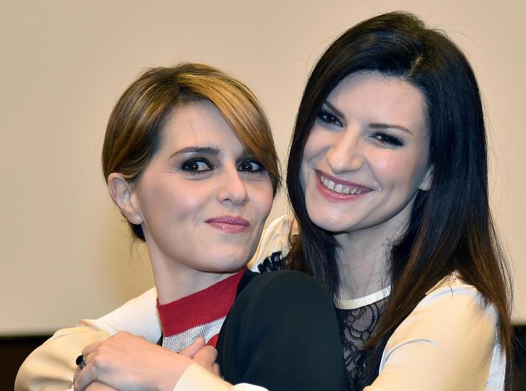 Paola e Laura sorridono