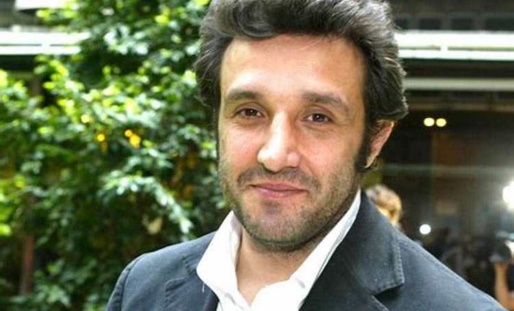 Flavio sorride