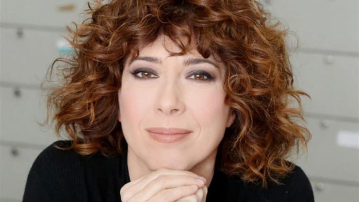 Veronica sorride