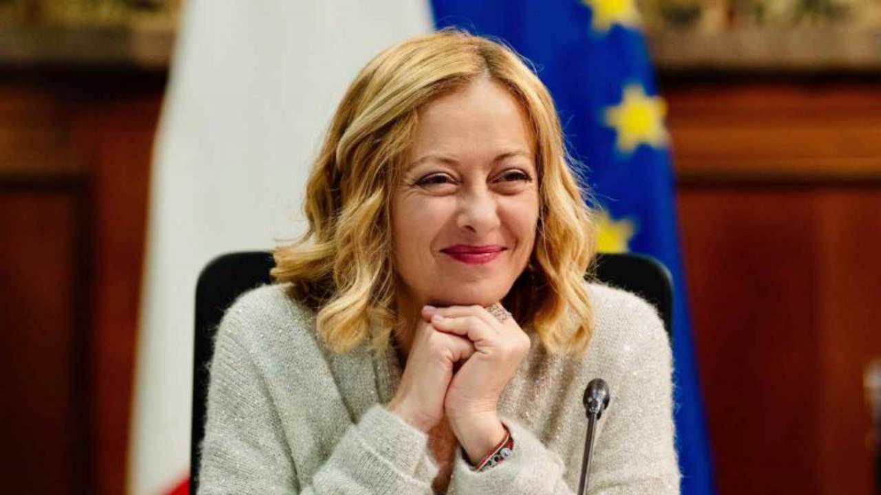 Bonus INPS 250 EURO: Meloni controfirma l’atto, in arrivo il bonifico da Aprile, ma devi presentare la domande ADESSO o non becchi un euro