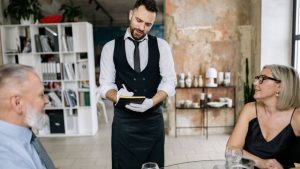 Lavorare come cameriere