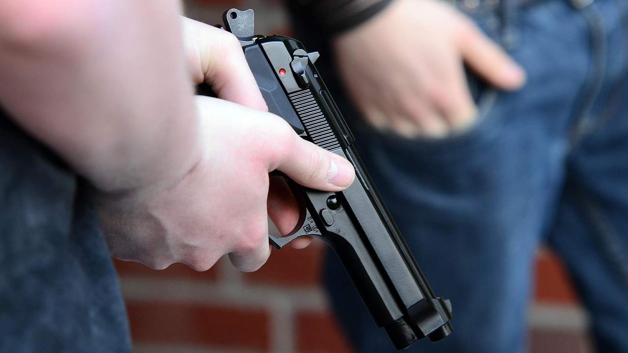 Pistola